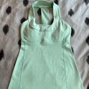 Lululemon Scoop Neck Tank w/ Built In Bra - Size 4